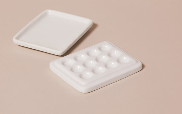 Japanese Bone China Ceramic Palette with 12 holes and lid