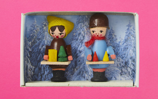 Matchbox Diorama, Children in Snow