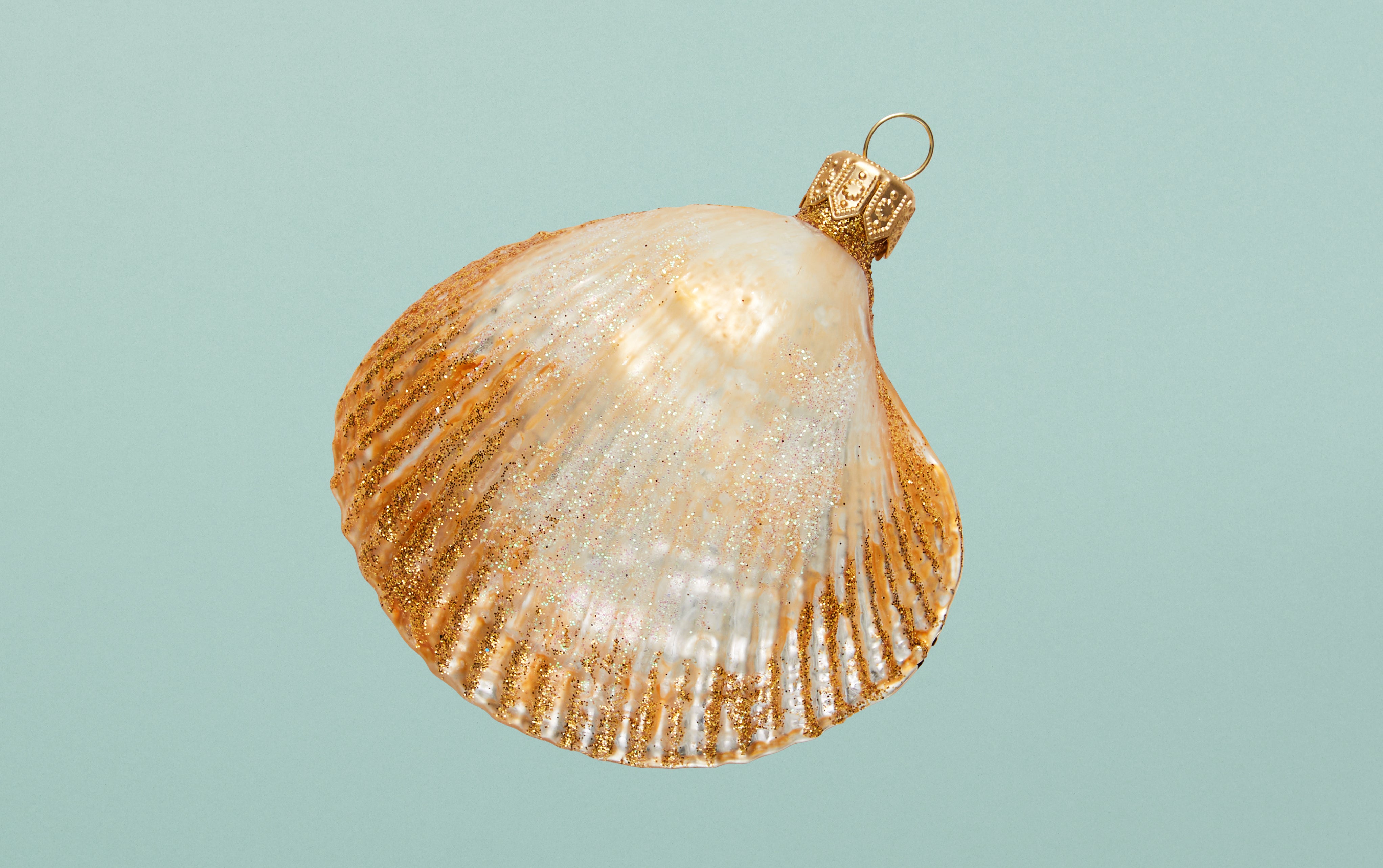 Christmas Ornament, Clam Shell