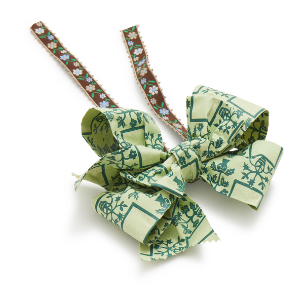 Paper Bow Ornament, Green Wallpaper