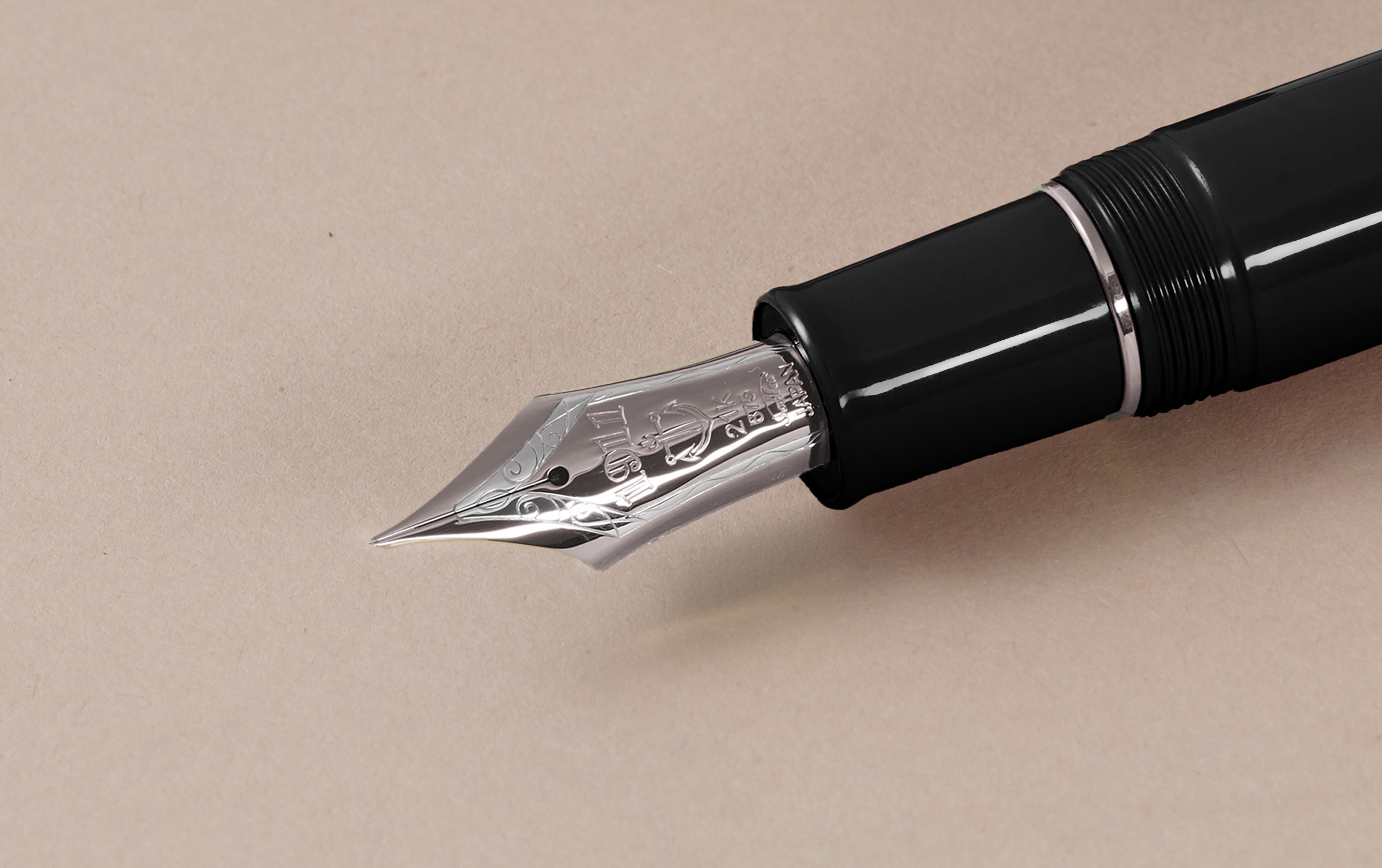 Sailor Urushi King of Pens Fountain pen, Black