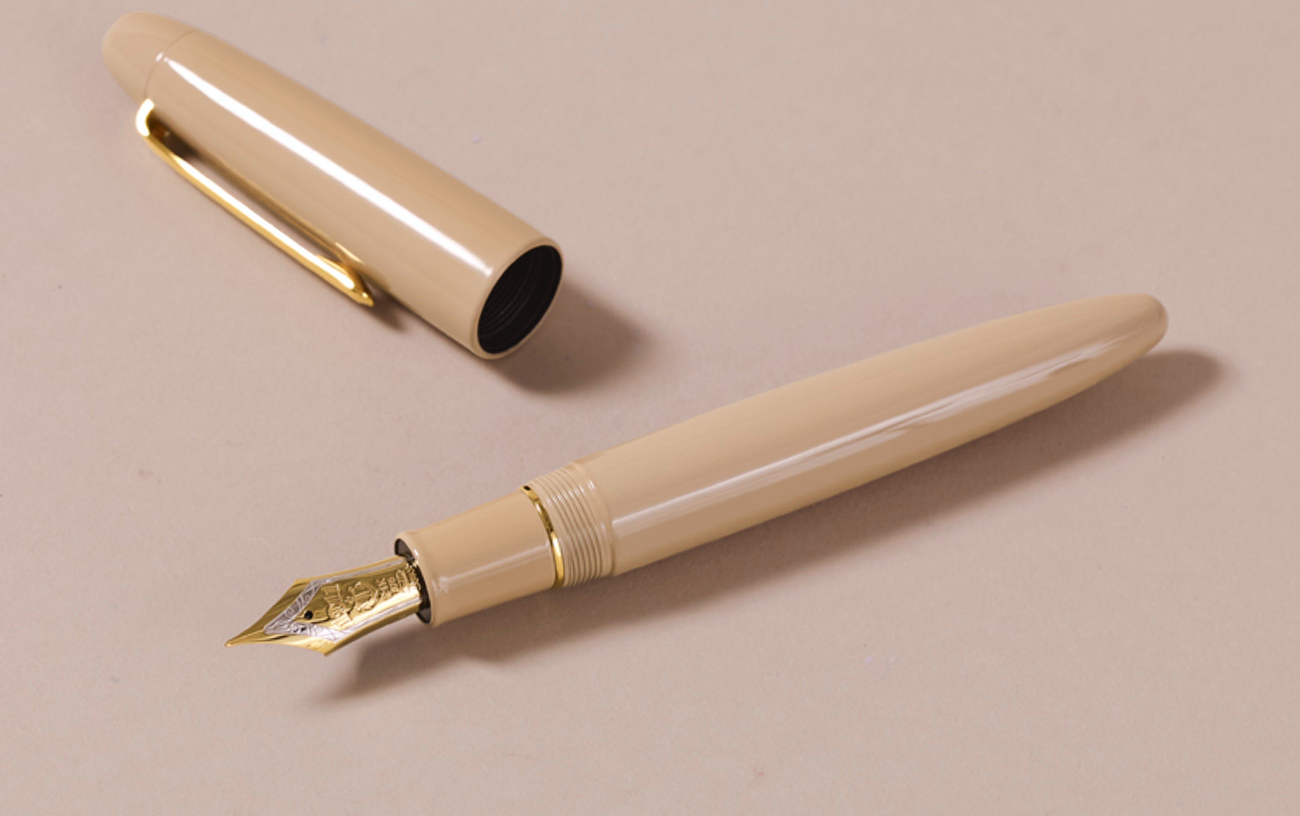 Sailor Urushi King of Pens Fountain pen, Ivory