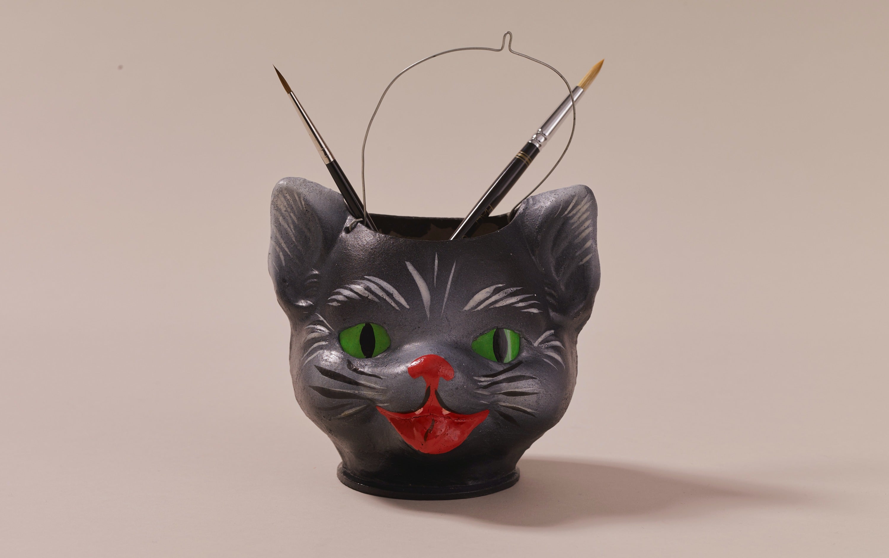 Papier-mâché Fancy Cat Face Pen Bucket