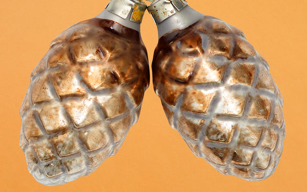 Christmas Ornament, Pair of Pinecones