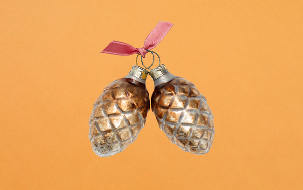 Christmas Ornament, Pair of Pinecones