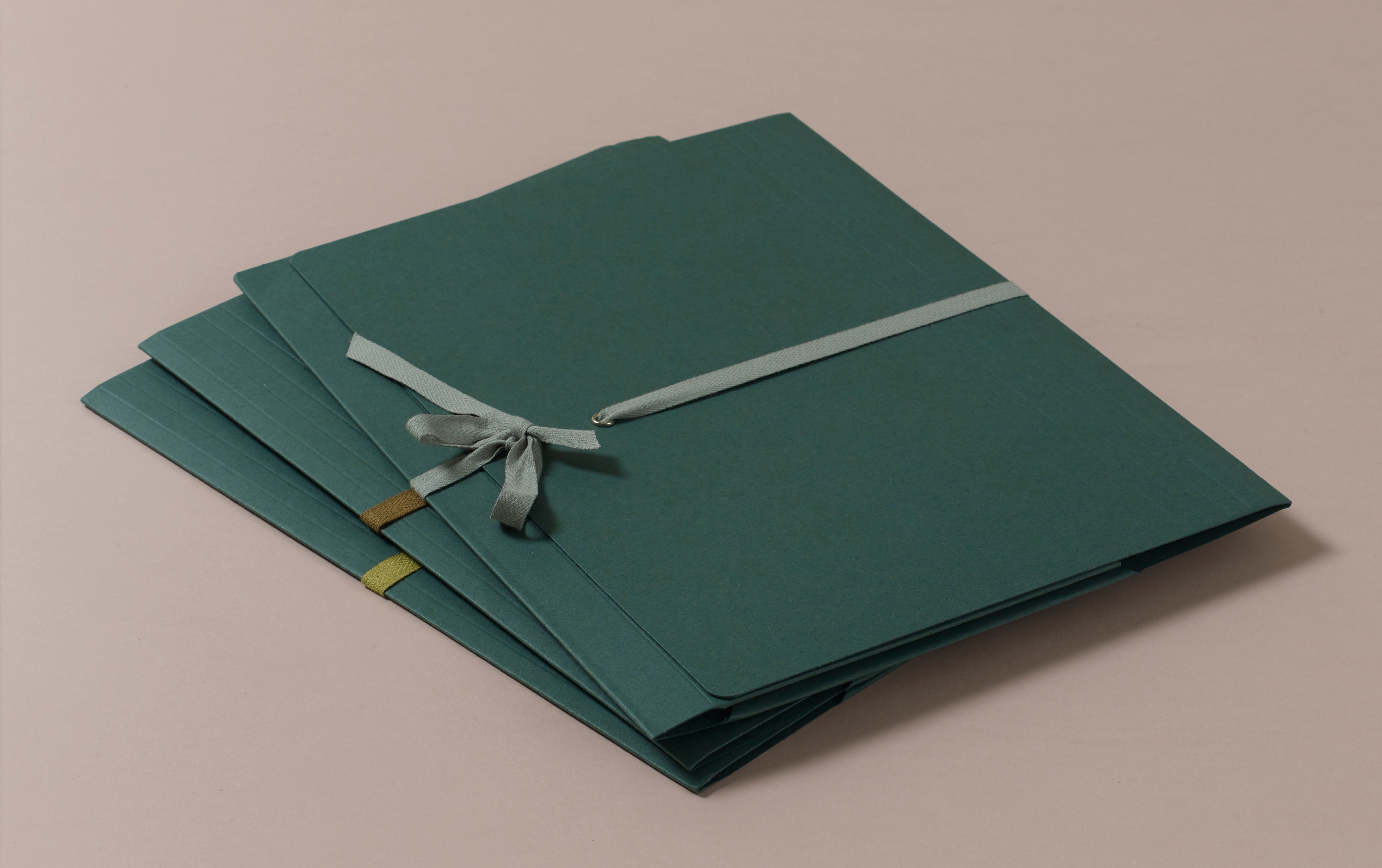 A4 Archival Folder with Cotton Ribbon, Dark Green
