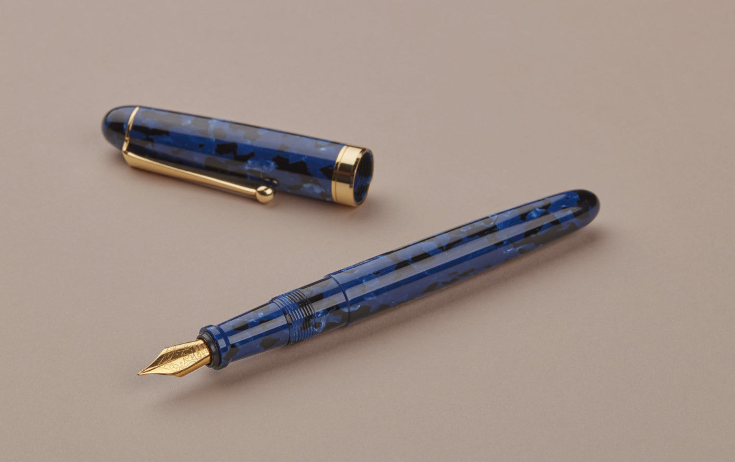 Ohnishi Seisakusho Blue Marble Acetate Fountain Pen